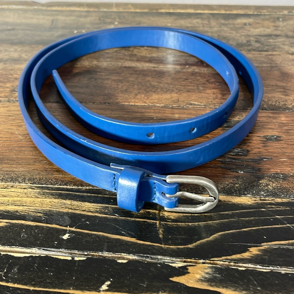 Royal blue skinny belt in size 40.5” leather